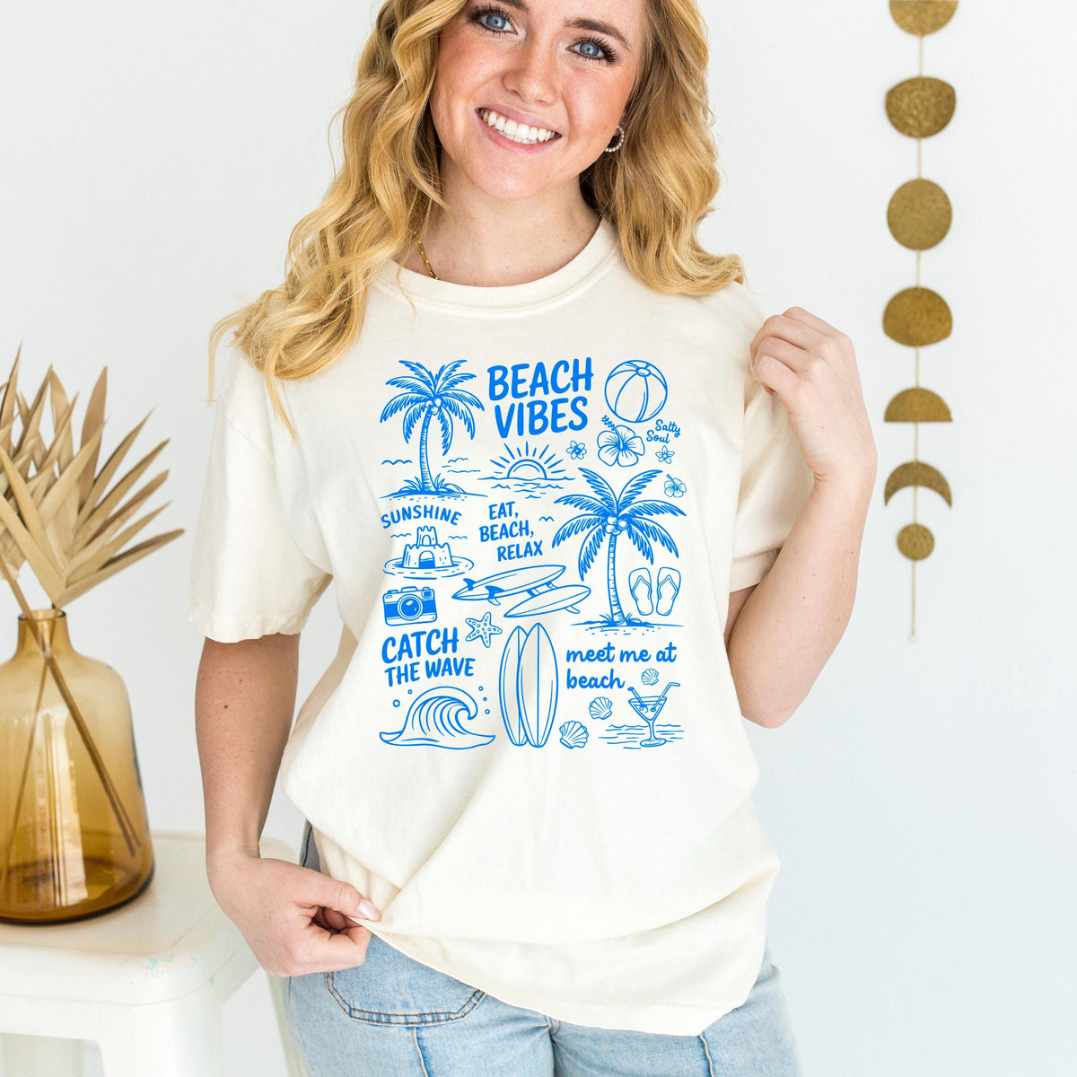 Seashell Shirt Women Comfort Colors Tee, Retro Seashell Shirt, Beachy Shirt Summer Style, Cute Seashell Shirt Ocean Lover Gift