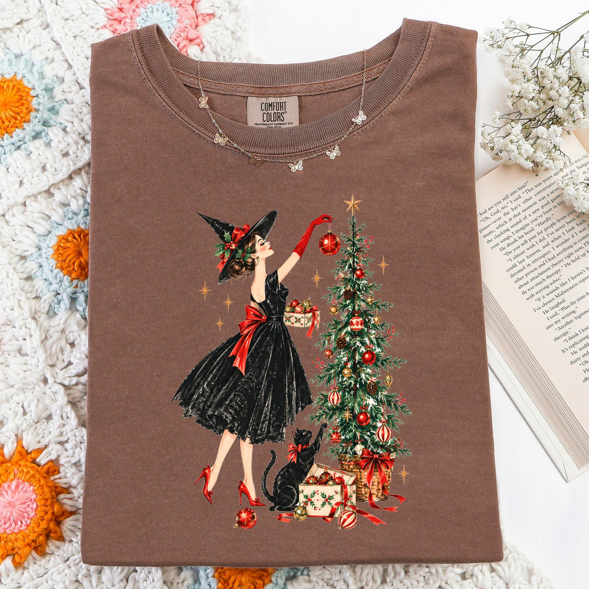 Vintage Christmas Witch Shirt, Elegant Witchy Christmas Tee for Her, Witch Decorating Tree with Black Cat, Retro Cottagecore Xmas Gift