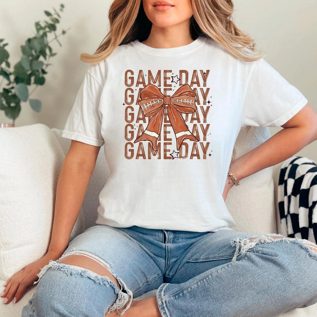 Game Day Comfort Colors T-Shirt for Women Football Bow Graphic Tee Fall Sports Fan Shirt CuteVintage Coquette Tailgate Outfit Game Day Top