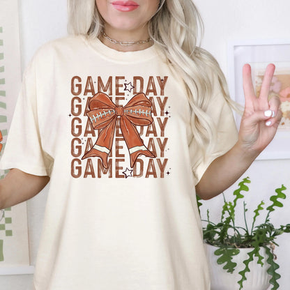 Game Day Comfort Colors T-Shirt for Women Football Bow Graphic Tee Fall Sports Fan Shirt CuteVintage Coquette Tailgate Outfit Game Day Top