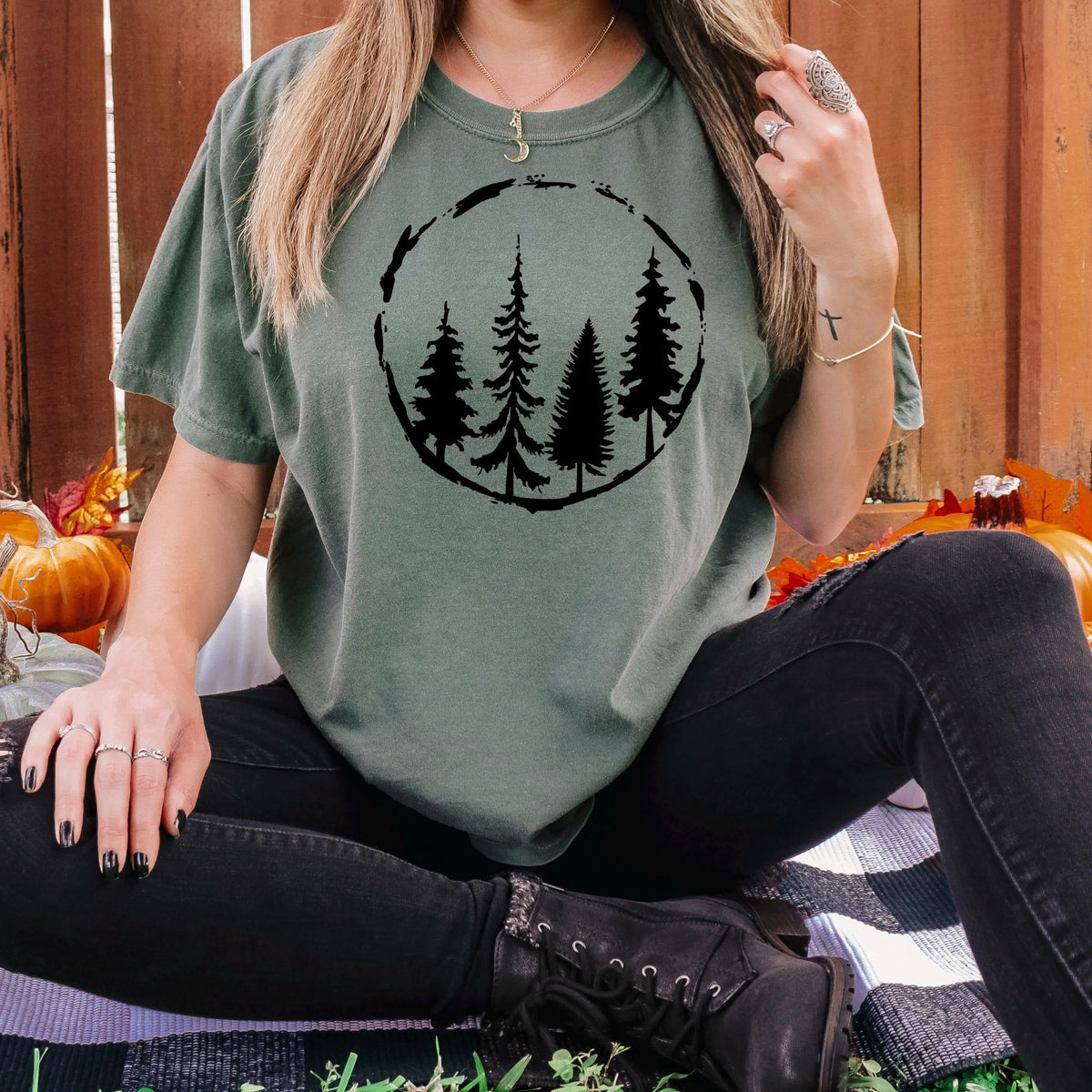 Forest Tree Graphic Tee for Nature Lovers – Soft Vintage Washed Comfort Colors Outdoor Shirt with Minimalist Pine Tree Design
